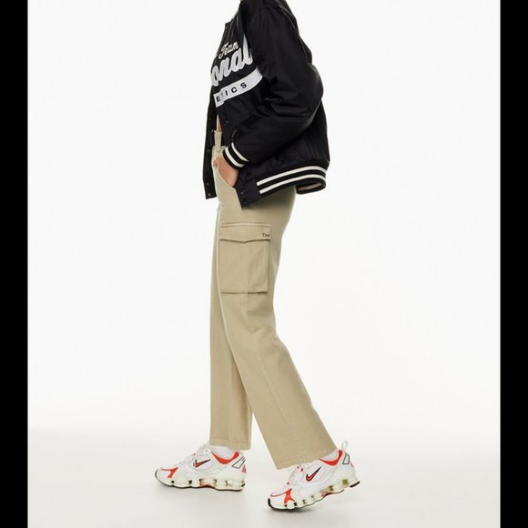 NWT Aritzia TNA Belted Cargo Pant Gd Humus Beige XS - Picture 3 of 13